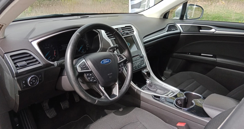 Ford Mondeo cena 38900 przebieg: 220000, rok produkcji 2016 z Poznań małe 232
